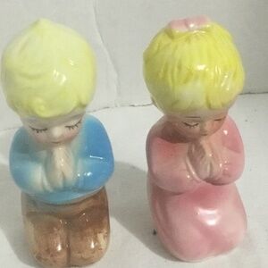 Darling vintage boy and girl praying salt and pepper shakers, used , great shape
